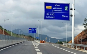 CAO TỐC BÙNG – VẠN NINH